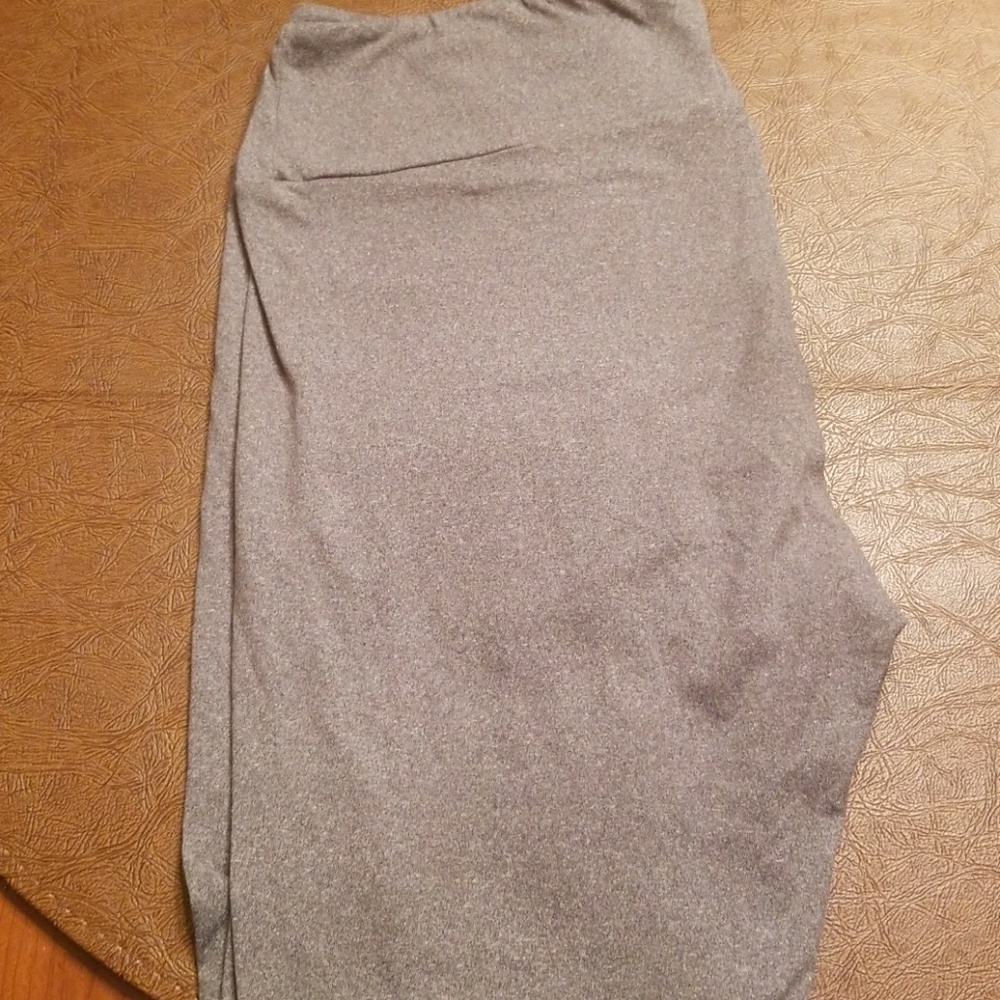 Heather grey TC lularoe leggings EUC